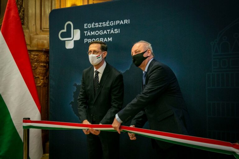 Önellátó lesz Magyarország az oltásokhoz használt orvosi eszközök területén