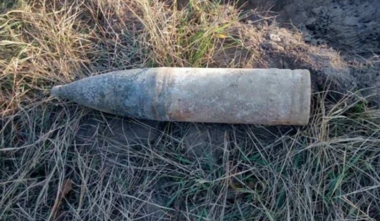 Tüzérségi lövedéket találtak az Ungvári járásban
