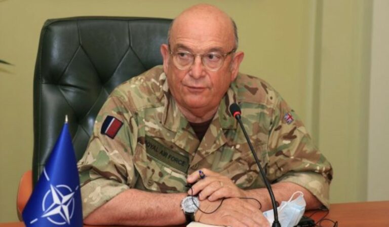 Ukrajnába érkezett Stuart Peach, a NATO Katonai Bizottságának elnöke