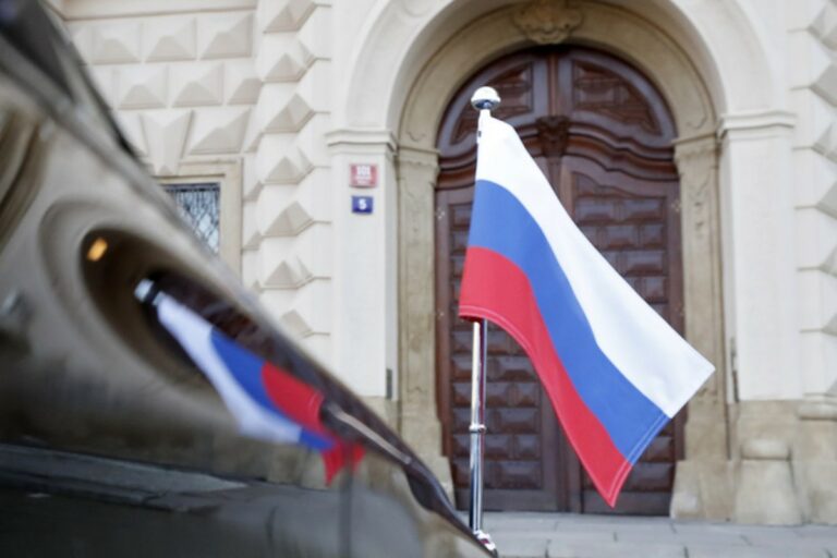 Bekérették a moszkvai amerikai nagykövetet az orosz külügyminisztériumba