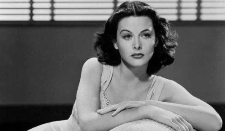 Már egészen fiatalon négy nyelven beszélt a wifit feltaláló Hedy Lamarr