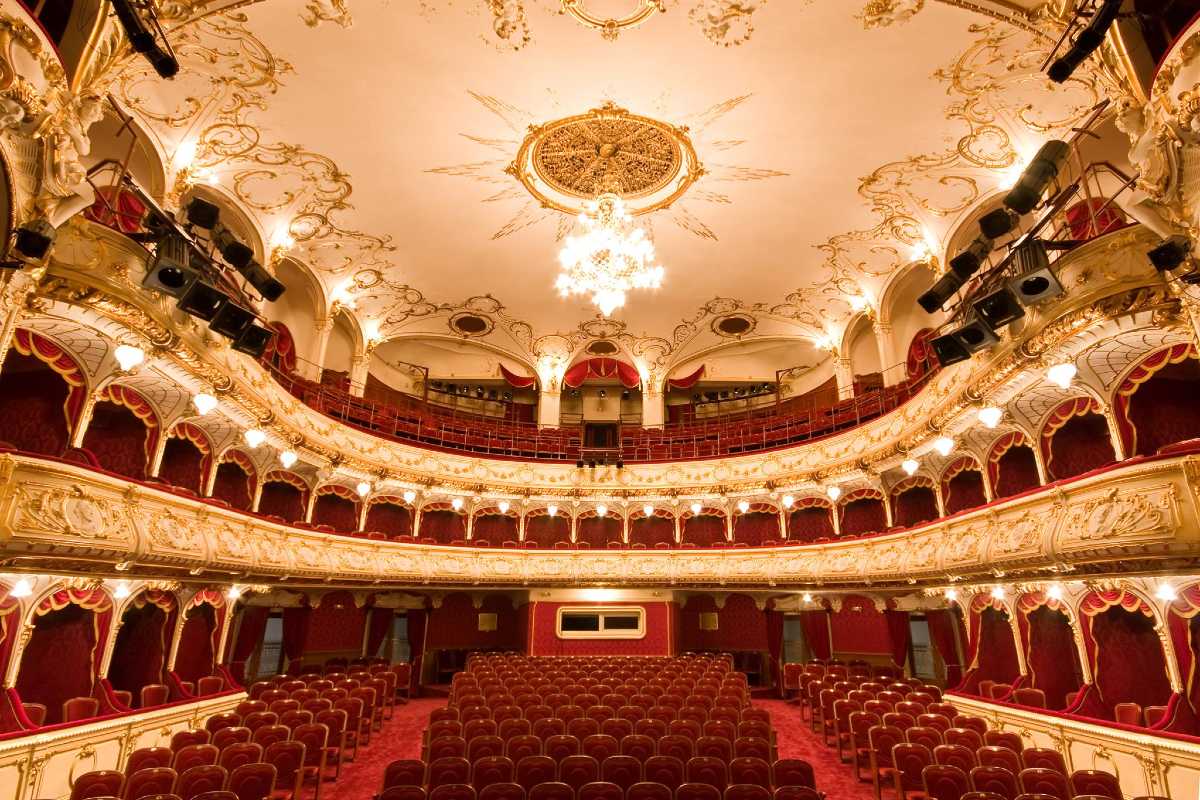 Nagyváradi színház