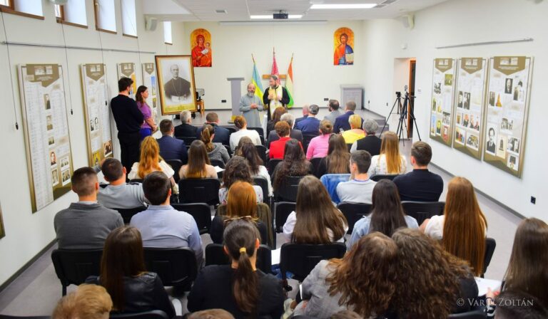 Megemlékezést és évzárót tartottak az Ortutay-kollégiumban