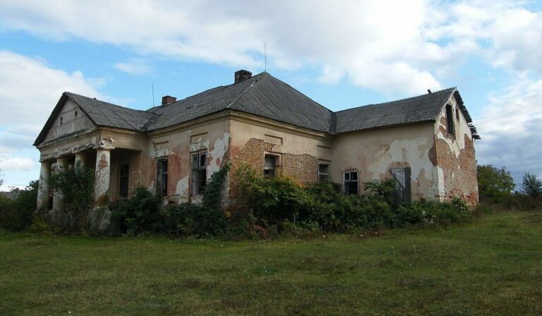 Kárpátalja anno: Tiszaújhelyi Újhelyi Laura költőnő