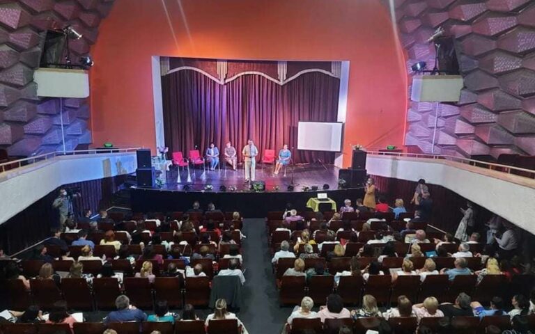 A magyar iskolák képviselőivel találkoztak az oktatási minisztérium küldöttei Kárpátalján