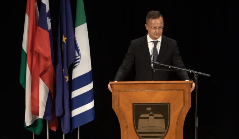 Szijjártó: a magyar nemzet erejét az anyaország és a határon túl élő nemzetrészek ereje adja össze