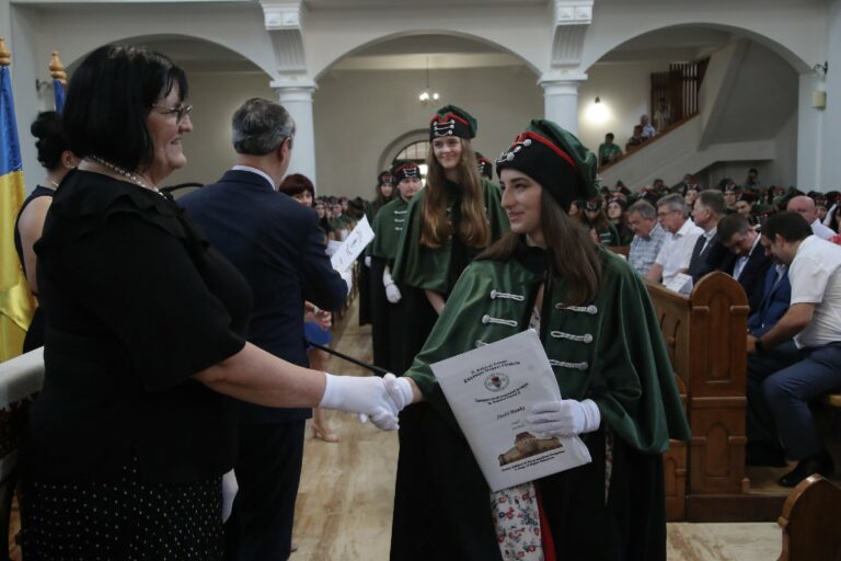 Вручення дипломів у Закарпатському угорському інституті ім. Ференца Ракоці ІІ