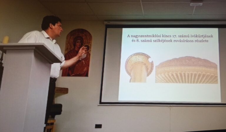 Ortutay Esték: dr. Braun László tartott előadást a rovásírásról