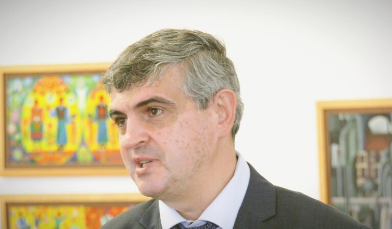 Csernicskó István: a cél, hogy a magyar gyerekek írjanak, olvassanak és beszéljenek ukránul