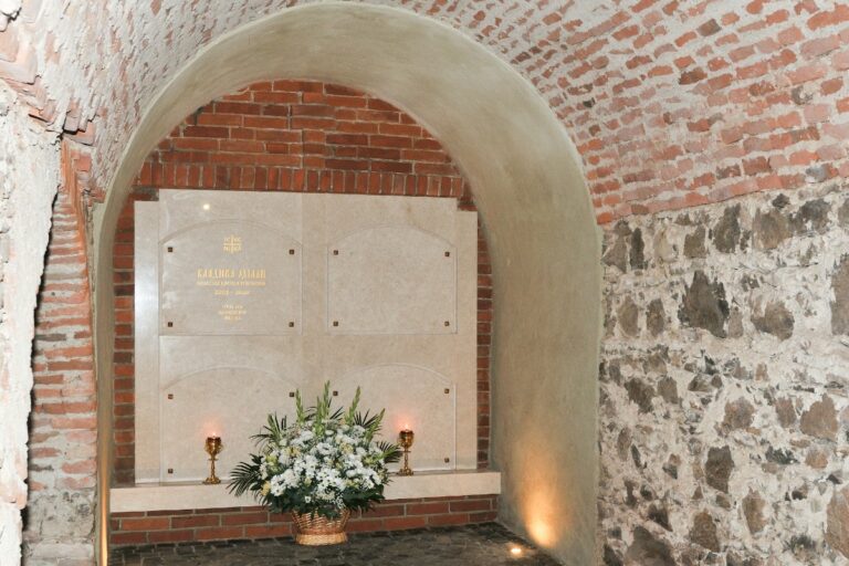 Felszentelték Milan Šašik síremlékét Ungváron