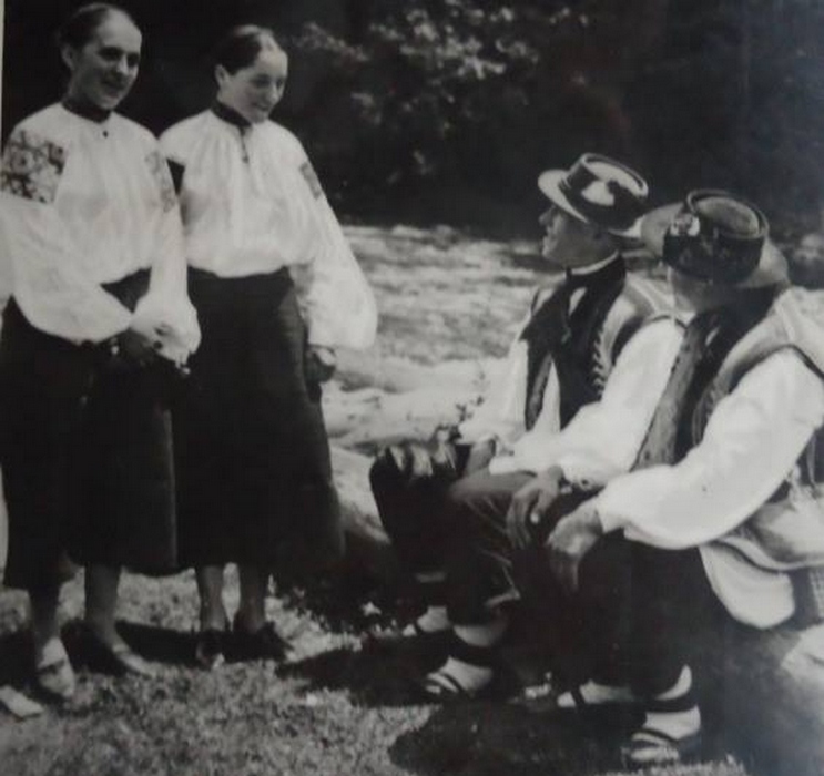 Kárpátalja anno: Tejforraló fornosiak, pipacsináló derceniek, csukahátú gátiak, avagy amikor csúfolják a falut