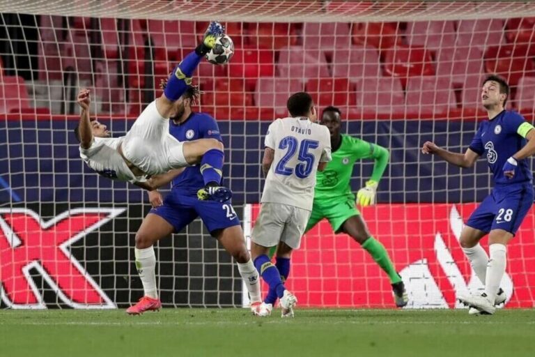 Mehdi Taremi ollózása az év gólja