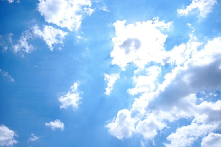 nap kék ég nyár felhők