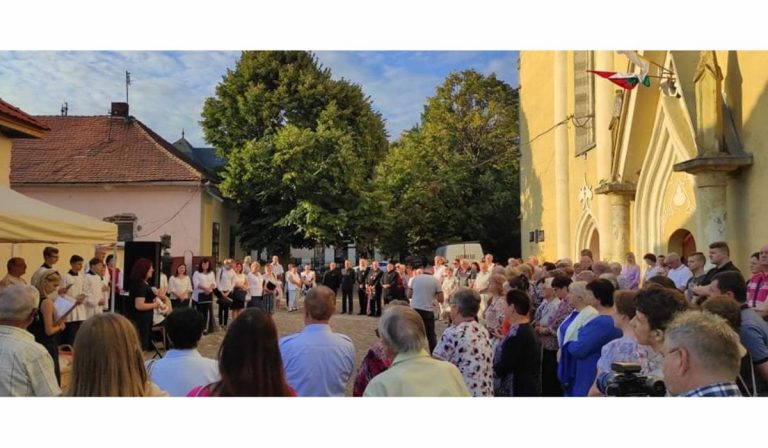 Megáldották az új kenyeret Beregszászban
