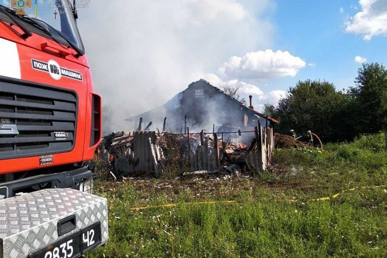 Kiégett egy melléképület a Munkácsi járásban