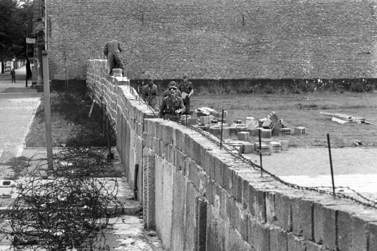 60 éve kezdődött a berlini fal építése