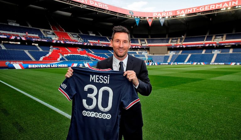 Hivatalos: Messi a PSG-ben folytatja