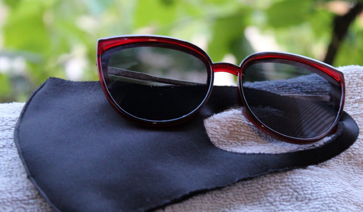 szájmaszk napszemüveg