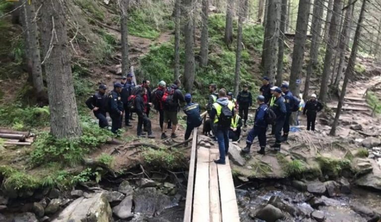 Hatéves kisfiú tévedt el a Kárpátokban