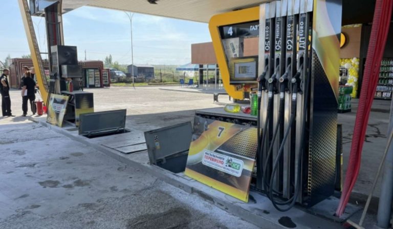 Robbanás történt egy benzinkúton Huszton