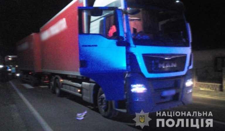 Kamion gázolt halálra egy gyalogost a Munkácsi járásban
