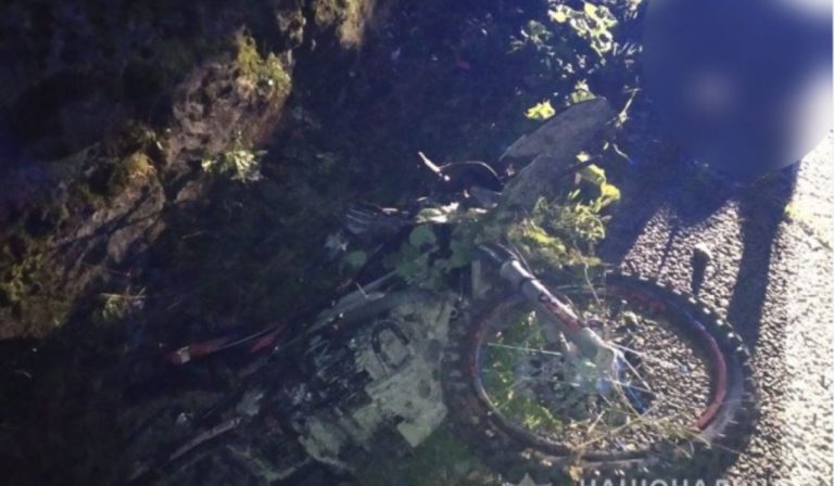 Motorbalesetben halt meg egy 17 éves fiú a Rahói járásban