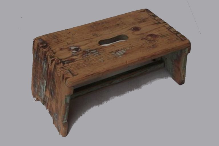 Régi tárgyak: a sámli