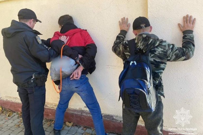 Megvertek és kiraboltak egy férfit Munkácson