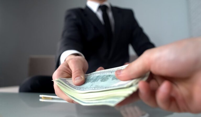 Korrupcióellenes küzdelem: Ukrajna 40 helyet javított 2013 óta