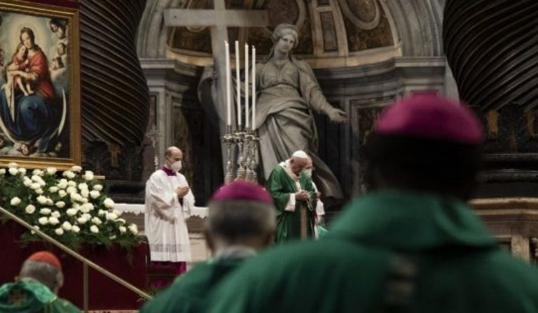 A világ összes katolikus egyházmegyéjében elkezdődik a kétéves szinódus