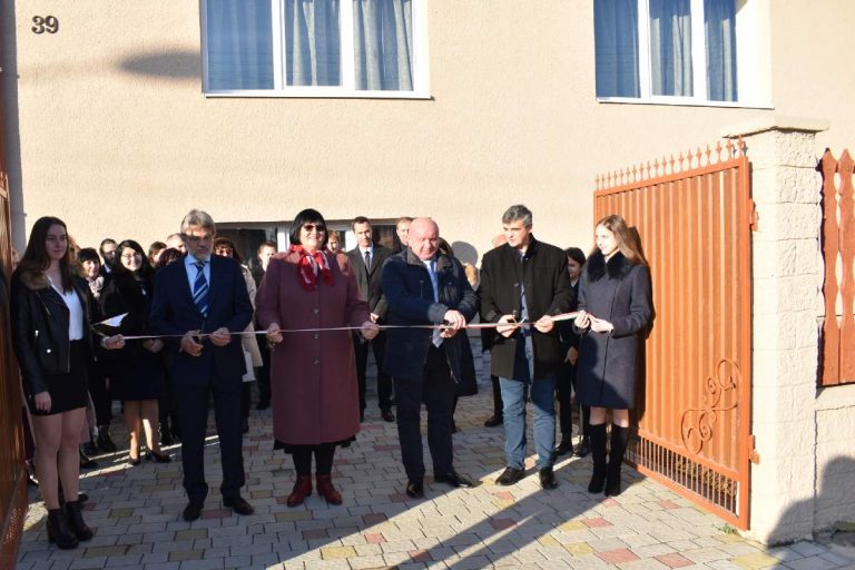 Átadták a Szikura József Botanikus Kert főépületét Nagyberegen