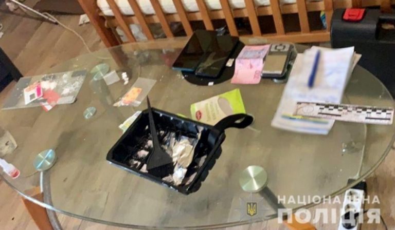 Metamfetamint árusított egy fiatal nő az Ungvári járásban