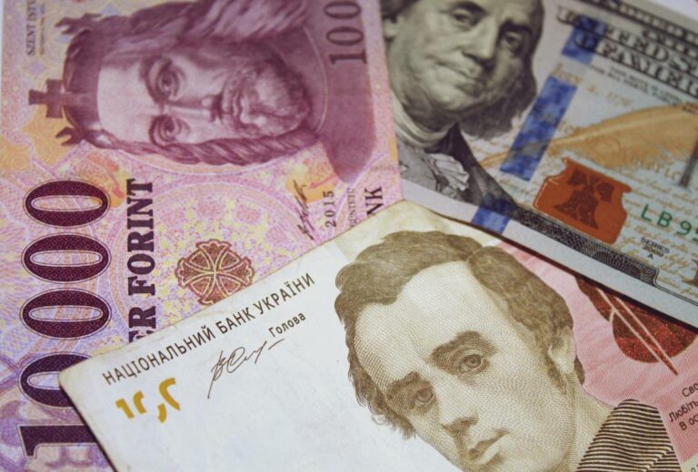 dollár forint hrivnya