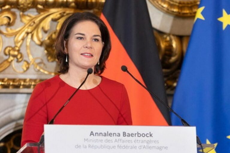 Baerbock: az Oroszország által elcsatolt területek Ukrajna részét képezik