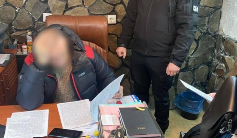 Hamis CoViD-igazolványokat gyártó bandát lepleztek le Kárpátalján