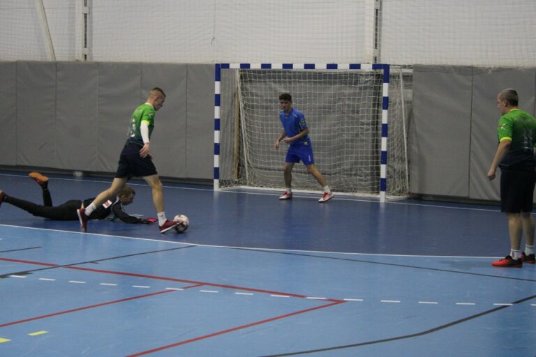 Futsal: Kígyós rangadót nyert, Nagydobrony tovább menetel