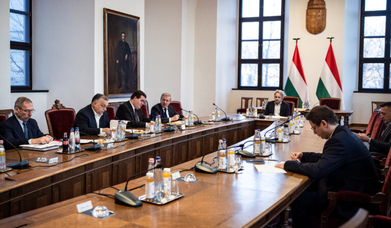 Összeült a magyar nemzetbiztonsági kabinet
