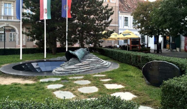 Ukrán vendégmunkások tüntettek a békéért Székesfehérváron