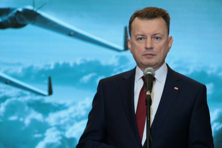 Blaszczak: Lengyelországot Fehéroroszország részéről is fenyegetések érik