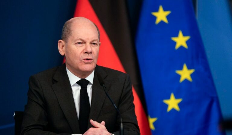 Scholz: kizárólag Oroszország felelős a háborúért