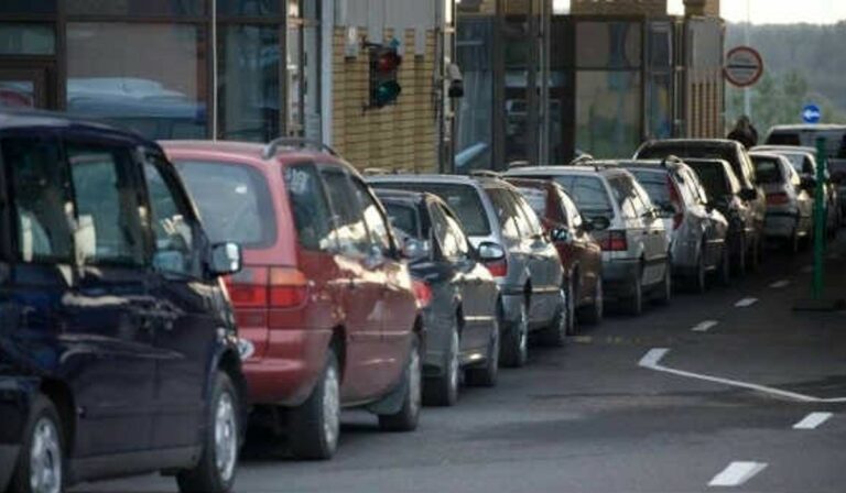 Sokan indultak meg Ukrajnából Magyarország felé