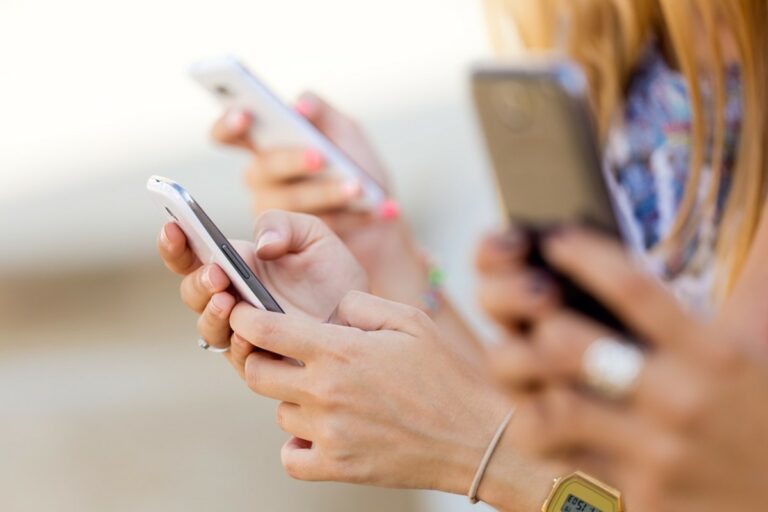 Szerdától elérhető a Menedekes elnevezésű ingyenes mobilapplikáció Magyarországon