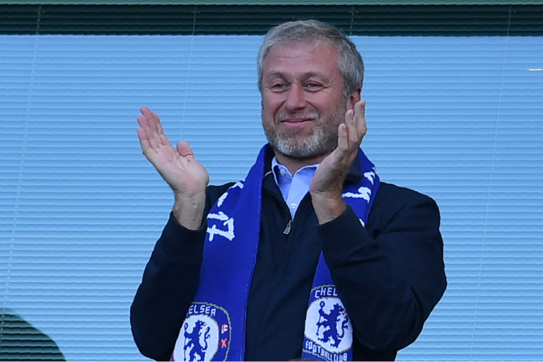Eladja a Chelsea-t Roman Abramovics