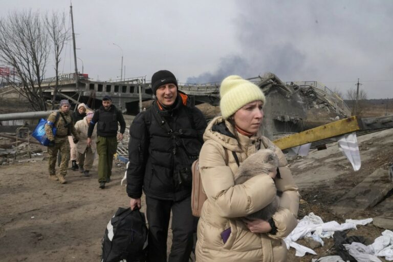 Megnyílt a humanitárius folyosó, kétezer civilt evakuáltak Mariupolból