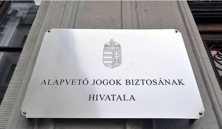 Információs pontot nyitott az ombudsman hivatala a BOK csarnokban is