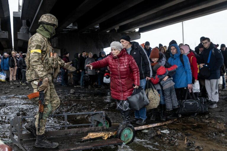 Hét humanitárius folyosót nyitnak kedden Ukrajnában