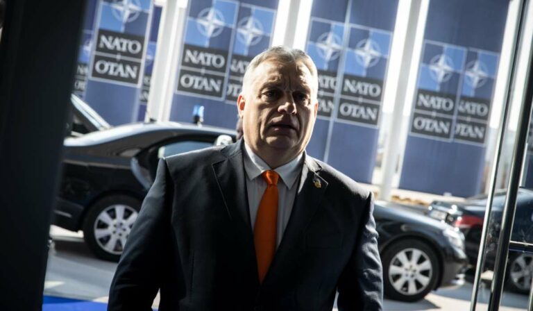 Orbán Viktor: nem tiltják be Magyarországon az orosz olaj használatát