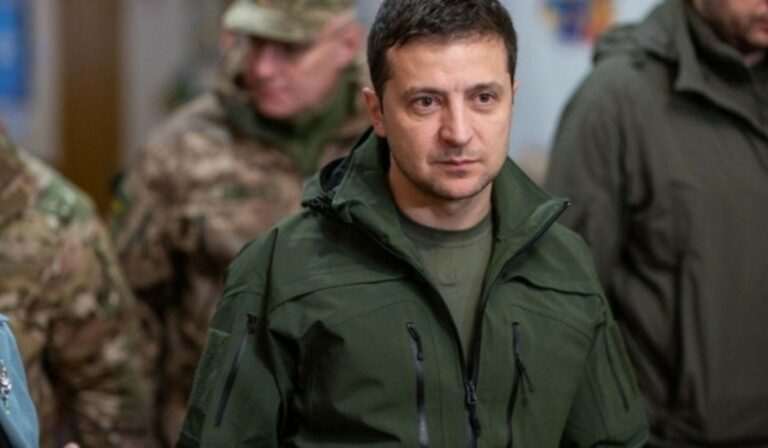 Zelenszkij: Ukrajna nem mond le területeiről a békéért cserébe 