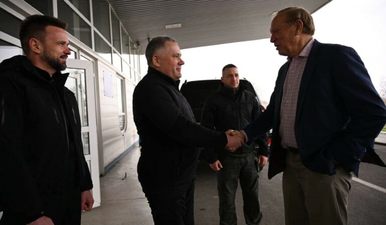 Amerika mobilházakat adott Kárpátaljának