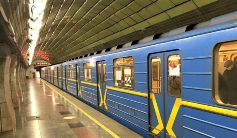 Újraindul a metróforgalom Kijevben